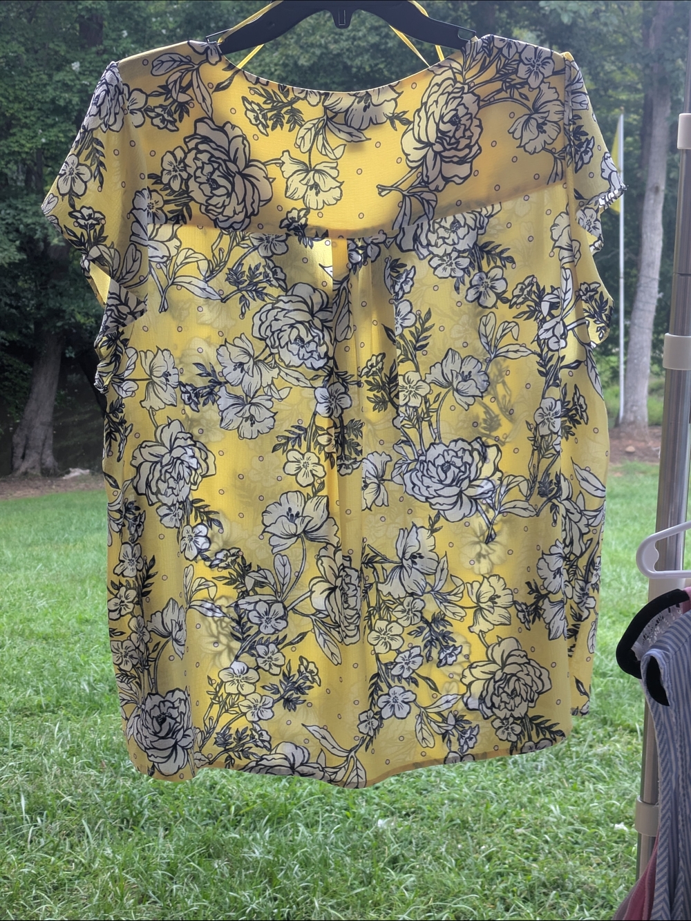 Elle Yellow Floral Short-Sleeve Blouse with Blue & White Print
